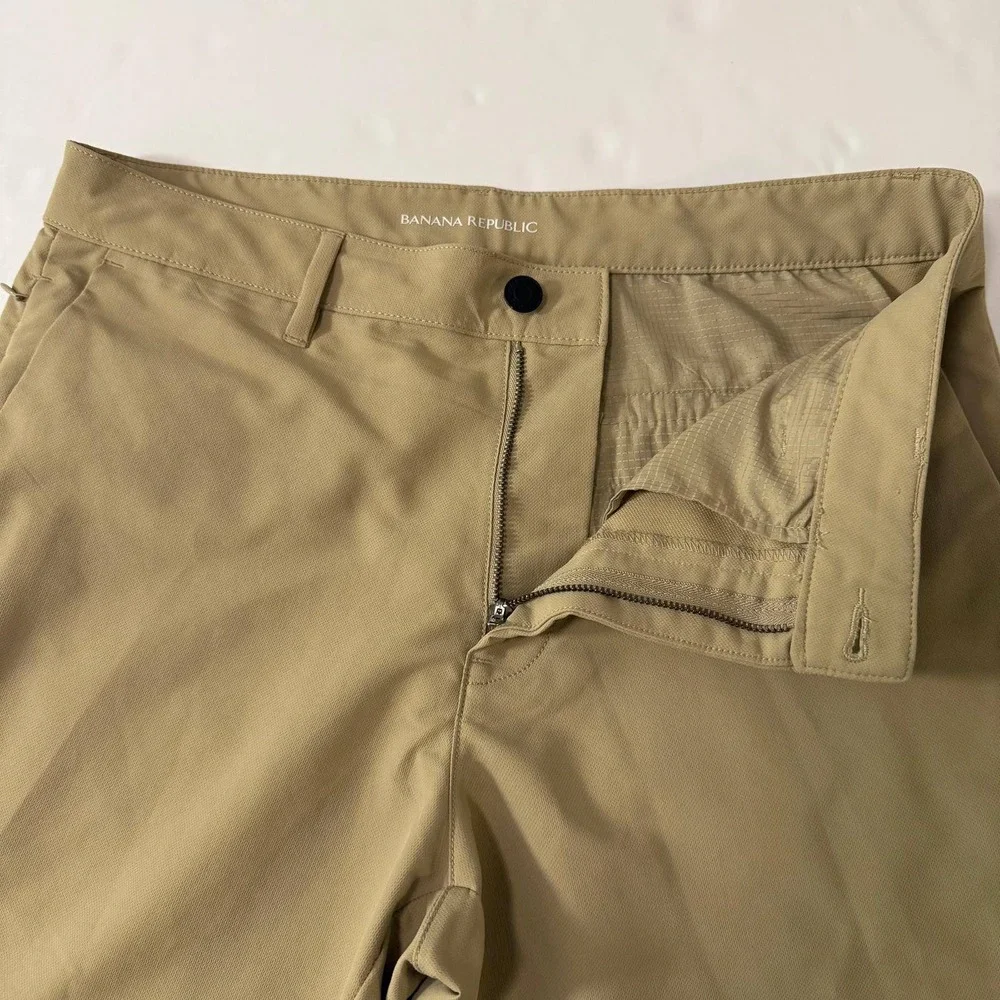 Banana Republic Core Temp Slim Fit Chino Pants Mens 32x32 Khaki Tan 1557516